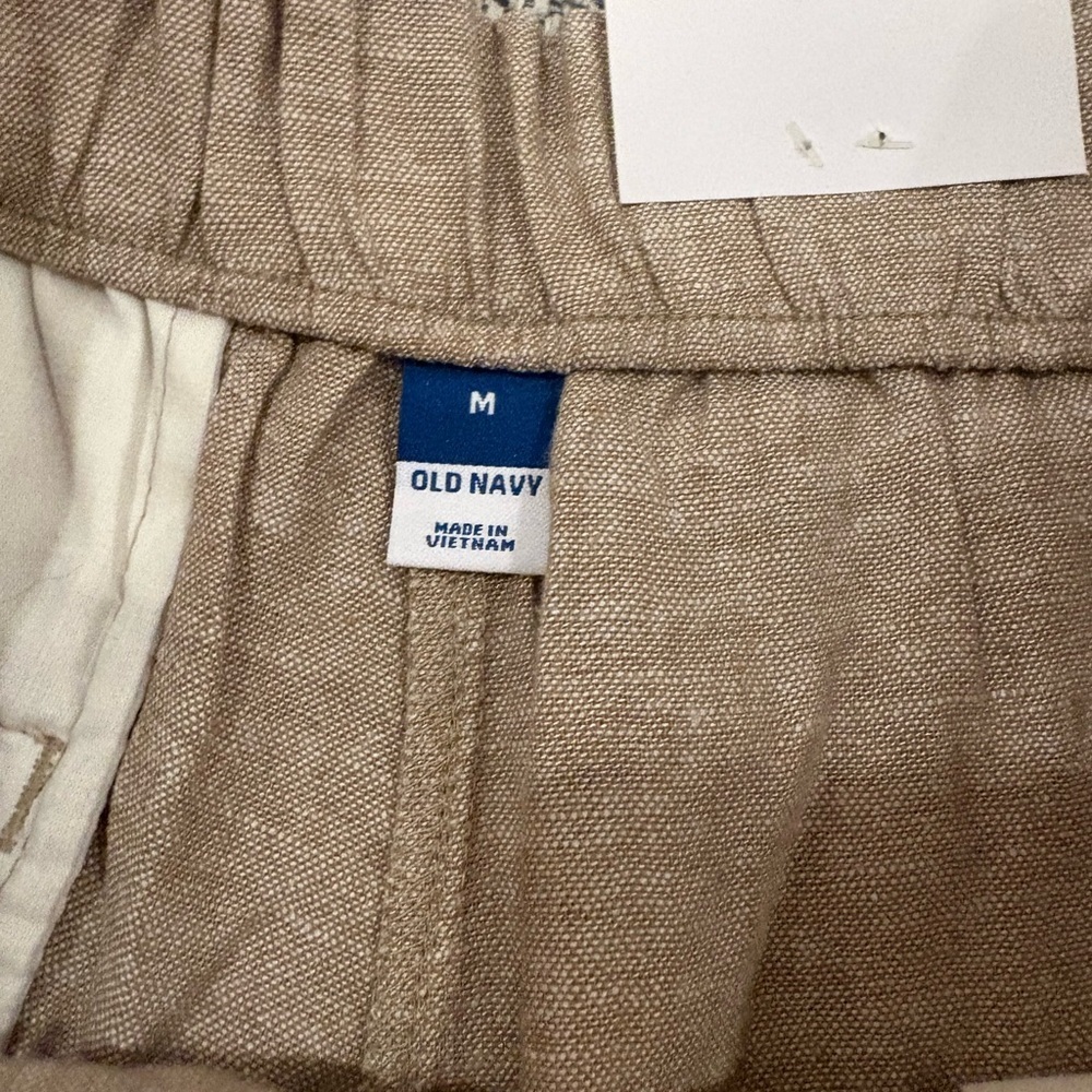 OLD NAVY WOMENS TAN SHORTS - Picture 5 of 6